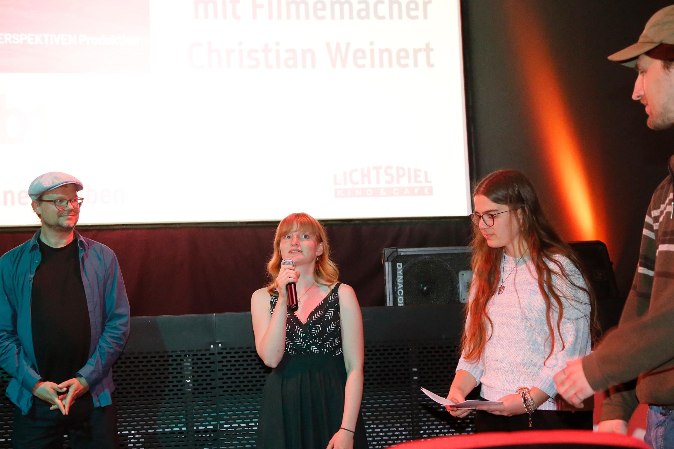 Freiwillige im Filmgespräch